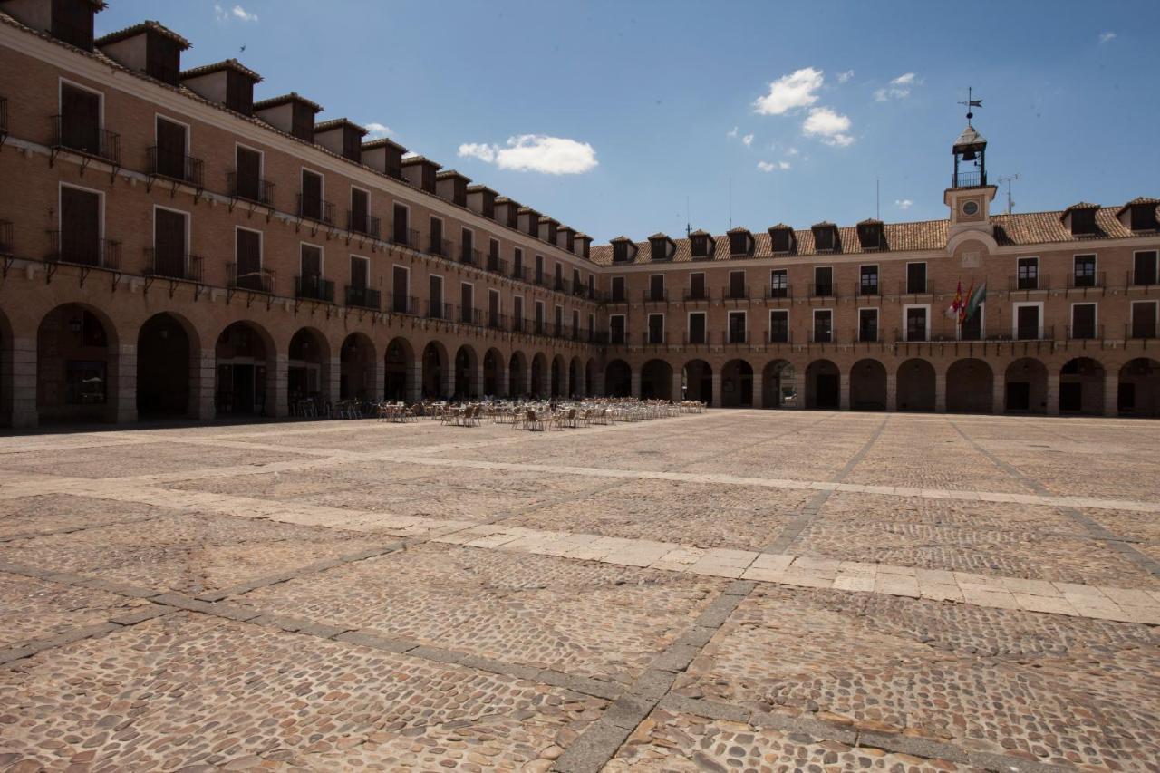 Hotel Plaza Mayor Ocaña Exterior foto